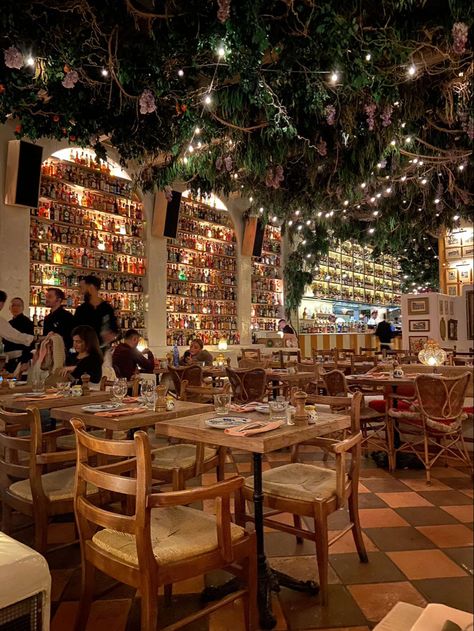 Fresco, London Italian Restaurant, Cute Italian Restaurants, Italian Al Fresco Dining, Small Italian Restaurant, Italian Restaurant Aesthetic, Restaurant Plants, Fancy Italian Restaurant, Italian Restaurant Interior Design