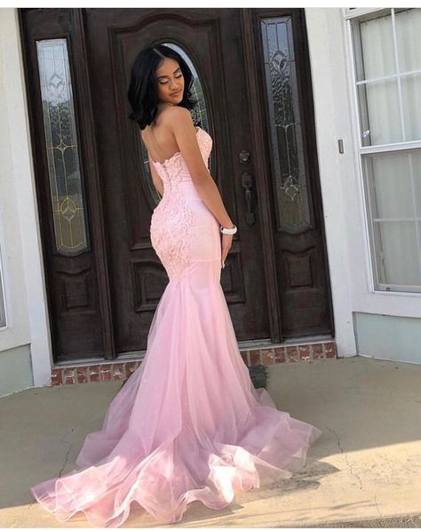 Follow me for more @Cleopatra4563💙 Prom Dresses With Train, Gold Mermaid Prom Dresses, Dresses With Train, Prom Dress With Train, Prom Dress Inspo, Mermaid Prom Dresses Lace, Stunning Prom Dresses, Pink Prom Dress, Pink Prom