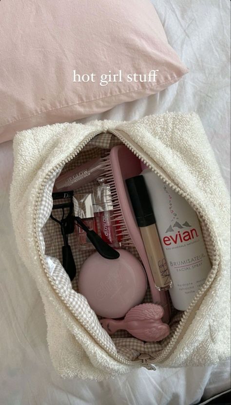 Clean girl, what’s in my bag, what’s in my makeup bag, skincare essentials, Starbucks, rich girl, pink girl aesthetic, pretty things, nice things, grwm, hair care, hair rollers, blowout, clean girl essentials Rollers Blowout, Clean Girl Essentials, Pink Girl Aesthetic, Productive Aesthetic, In My Makeup Bag, Girls Vanity, Girl Essentials, My Makeup Bag, Cute Makeup Bags