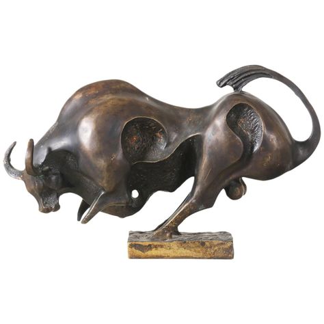 Modernist Bronze Bull Sculpture Figure 1 Bull Artwork, Edgy Art, Bull Sculpture, Ceramic Lamps, Bull Art, Scale Art, Small Sculptures, Executive Office, Modern Country