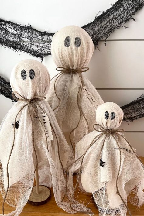 aesthetic halloween decors, aesthetic spooky decor, budget friendly halloween decor, cheap halloween decorations, decorated halloween homes, decors for halloween, halloween aesthetic, halloween decor, halloween decor ideas, halloween decorating ideas, halloween decoration ideas, halloween decorations, halloween decorations for the home, handmade halloween decorations, handmade spooky decor, spooky season decor Primitive Autumn, Halloween Wood Crafts, Boho Halloween, Farmhouse Halloween, Halloween Crafts Decorations, Primitive Fall, Ghost Decoration, Primitive Halloween, Fall Halloween Crafts