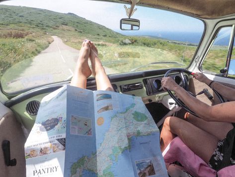 Girls Roadtrip, Best Friend Bucket List, Road Trip Food, Nail Design Spring, Camp Stove, Friends Adventures, Friend Vacation, Eden Project, Road Trip Adventure