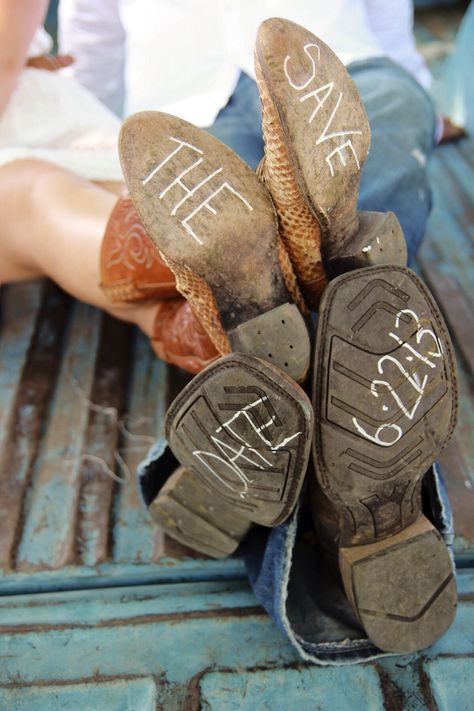 Cute country engagement photography Country Engagement Pictures, Country Wedding Pictures, Cowgirl Boots Wedding, Wedding Fotos, Country Western Wedding, Western Themed Wedding, Engagement Photos Country, Unique Save The Dates, Wedding Engagement Pictures