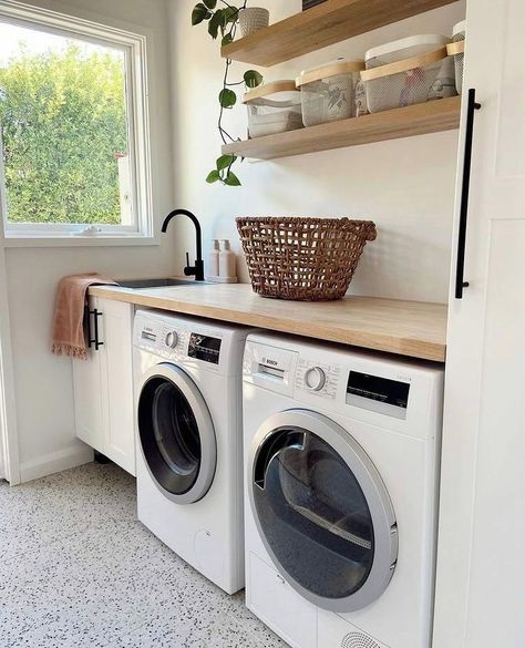 Laundry Idea, Kaboodle Kitchen, Small Laundry Space, Small Utility Room, Laundry Nook, Laundry Makeover, Room Decor Idea, Small Laundry Room Makeover, Laundry Space