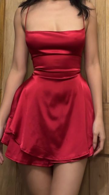 victoria ಇ on Instagram: "The RED 🥹❤️🥰 Dress is linked in my bio under Amazon and also my highlights! #amazondresses" Fancy Red Dress Aesthetic, Hot Outfit Ideas Party, Short Red Dress Outfit, Red Graduation Dress, Red Hoco Dress, Short Semi Formal Dresses, Grad Dresses Short, Short Red Prom Dresses, Cute Formal Dresses