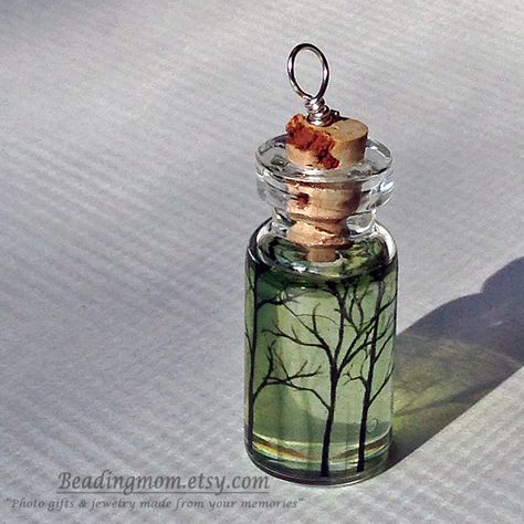 Resin In Bottle, Diy Mini Glass Bottle Ideas, Tiny Jars, Small Glass Bottles, Mini Glass Bottles, Greenville South Carolina, Bottle Jewelry, Mini Jars, Miniature Bottles