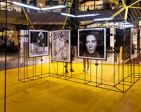 ottotto-terry-o-neill-pavillion-designboom-08 Kirkenes, Exposition Photo, Photo Exhibit, Museum Exhibition Design, Art Galleries Design, Art Gallery Interior, Museum Displays, Photography Exhibition, Exhibition Display