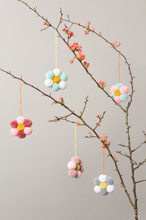 Easter Crafts For Adults, Easter Wood Crafts, Pom Pom Crafts, Easter Basket Diy, Easter Decorations Vintage, Easter Crafts Diy, Easter Activities, Ideas Home Decor, Home Decorating Ideas