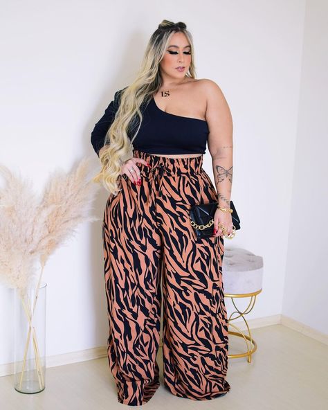 Plus Size 40th Birthday Outfit, Midsize Fashion Summer Work, Birthday Outfit Curvy Plus Size Women, Outfit For Big Size Women, Casual Birthday Outfit Plus Size, Plus Size Summer Outfits Big Stomach Curvy Fashionista, Looks Plus Size Elegante, Plus Size Looks Curvy Fashionista, Big Stomach Outfits For Women