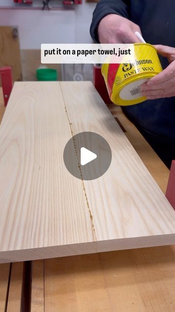 Wood Glue Tips, Wood Refinishing Ideas, Clamps For Woodworking, Woodworking Tips And Tricks, Carpenter Hacks, Floating Table Diy, Diy Furniture Wax, Wood Work Ideas, Tablesaw Jigs