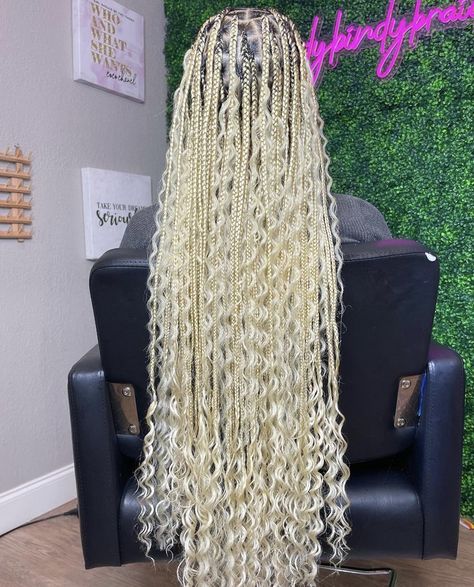 Platinum Blonde Box Braids, Afro Blonde, Curled Hair With Braid, Curly Braids, Blonde Box Braids, Braided Hairdo, Big Box Braids Hairstyles, Goddess Braids Hairstyles, Blonde Braids