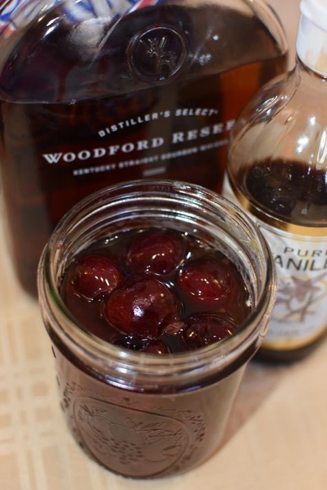 Bourbon Cherries Bourbon Soaked Cherries Recipe, Cherry Breakfast, Cherry Bounce, Chicken Crockpot Recipes Slow Cooker, Breakfast Rice, Bourbon Cherries, Bourbon Recipes, Sweet Bourbon, Bourbon Tasting