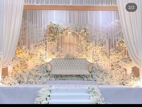 Pelamin Kahwin Dewan, Pelamin Dewan Mewah, Simple Wedding Stage Decorations Indoor, Pelamin Kahwin, Pelamin Idea, Pelamin Dewan, Marriage Hall Decoration, Floral Backdrop Wedding, Pelamin Nikah