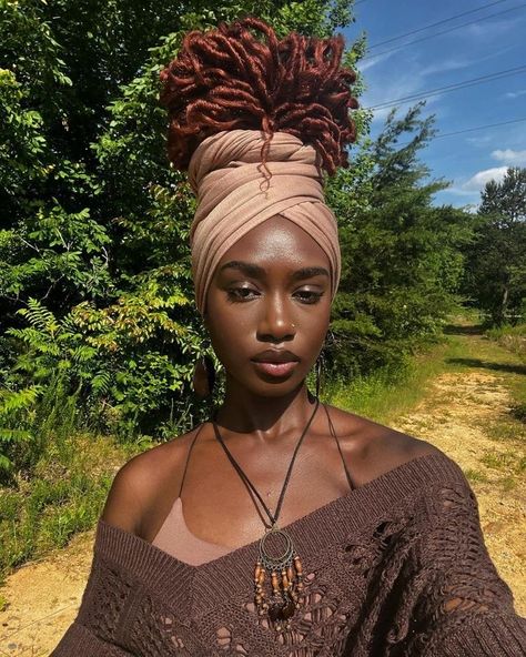 Hippies, Afro Futuristic, Faux Locs Goddess, Headwrap Hairstyles, African Hair Wrap, Spiritual Fashion, Earthy Style, Head Wrap Styles, Faux Locs Hairstyles