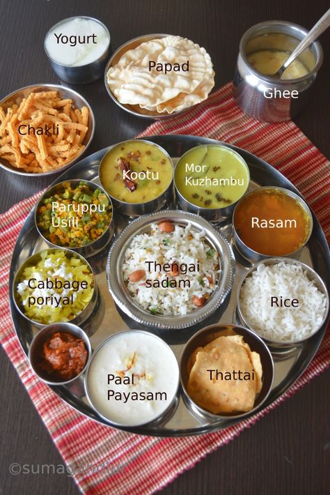 Veggie Platter: A Tamilnadu Thaali South Indian Thali, Trendy Recipes, Lunch Recipes Indian, Veg Thali, Indian Dinner Recipes, Plats Healthy, Healthy Rice, Indian Dinner, India Food