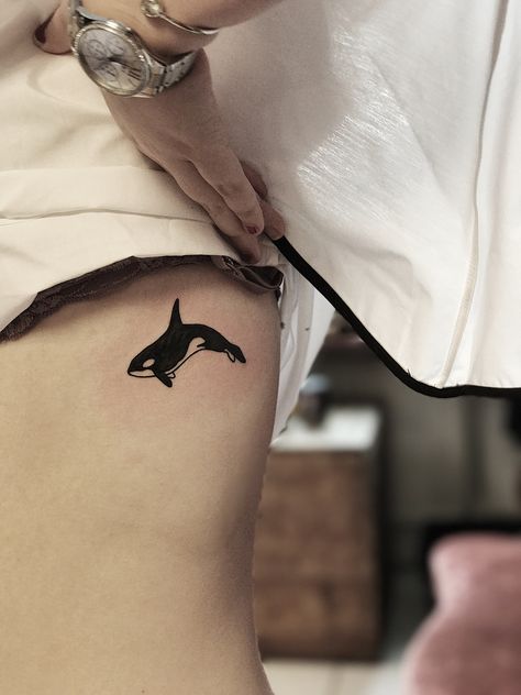 Shark Tattoo Ideas, Hai Tattoo, Killer Whale Tattoo, Haida Tattoo, Orca Tattoo, Simple Tattoos For Women, Model Tattoo, Kunst Tattoos, Shark Tattoo