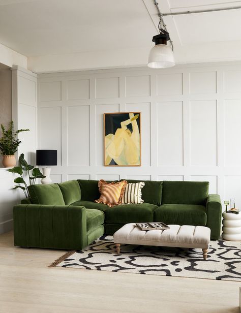 A well-thought-out color scheme can add eye-catching contrasts and depth to a space. Check out these 50 modern two colour combination for living rooms. Green Velvet Corner Sofa Living Room, Olive Green Sofa Living Room Ideas Boho, Velvet Green Sofa Living Room, Green Couches, Green Velvet Sofa Living Room, Green Sofa Living, Corner Sofa Living Room, Green Sofa Living Room, Velvet Sofa Living Room