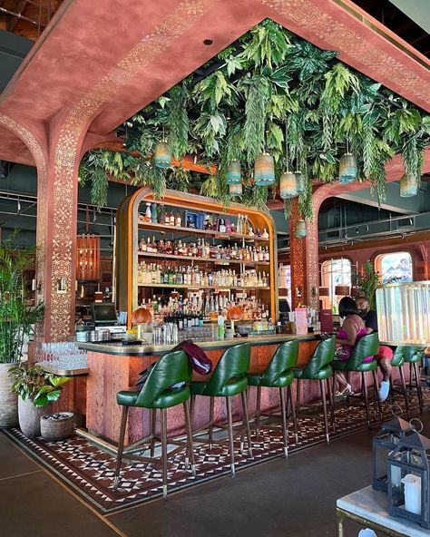 Havana Interior Design, Counter Service Restaurant Design, Resort Interior Design, Rooftop Restaurant Design, Desain Pantry, Estilo Tropical, Rooftop Restaurant, Restaurant Concept, Interior Design Concepts