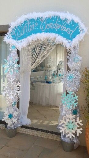 Winter Wonderland Grotto, Winter Wonderland Theme Party Ideas, Winter Props For Photos, Xmas Wonderland Decor, Winterland Party Decorations, Winterland Theme Party, Winter Wonderland Festival Ideas, Winter Holiday Party Classroom, Winter Wonderland At School