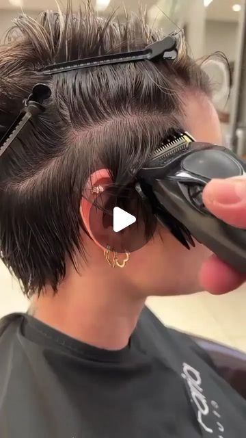 Pixie Undercut Hair, Corte Short Bob, Hairstyle Pixie, Pixie Haircut Styles, Short Hair Back, Longer Pixie Haircut, Long Pixie Hairstyles, Bangs Curly, Short Hair Pixie Cuts