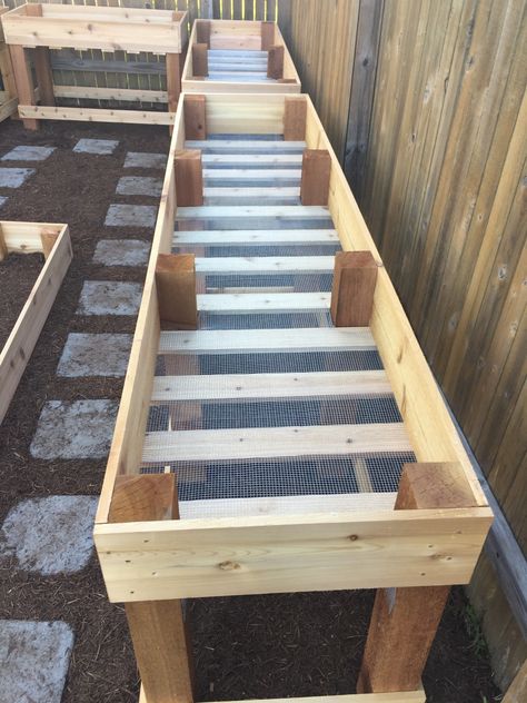 Raised Garden Beds Ideas, Garden Beds Ideas, Diy Raised Garden Beds, Fall Deck, White Deck, Beds Ideas, Elevated Gardening, Vegetable Beds Raised, Jardim Diy