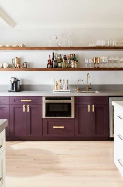 17 Purple Kitchen Cabinets Ideas | Sebring Build Design Purple Kitchen Cabinets, Purple Kitchen Decor, Kitchen Cabinet Color Schemes, Girly Apartment, Wooden Kitchen Cabinets, Style College, Furniture Apartment, Interior Apartment, Urban Kitchen