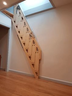 Just found my new staircase Scale Loft, Folding Stairs, Cheap Kitchen Cabinets, Attic Stairs, Loft Stairs, New Staircase, Stair Case, Hus Inspiration, घर की सजावट