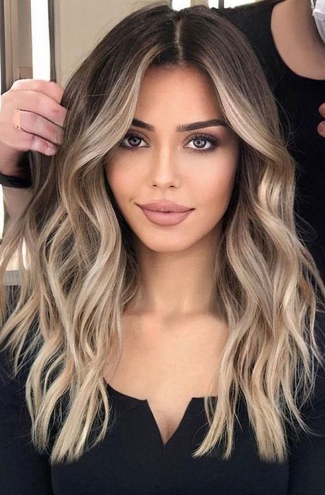 Brown Hair With Blonde Balayage, Baylage Hair, Rambut Brunette, Blonde Hair Transformations, Kadeřnické Trendy, Vlasové Trendy, Brunette Hair With Highlights, Ombre Hair Blonde, Balayage Hair Dark