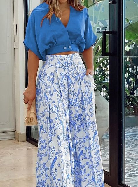 Wide Leg Pants Outfits, Stylish Maxi Dress, Printed Pants Style, Wide Leg Pant Suit, Leg Pants Outfit, Maxi Dress Collection, Cropped Wide Leg Pants, Printed Wide Leg Pants, Pants Outfits