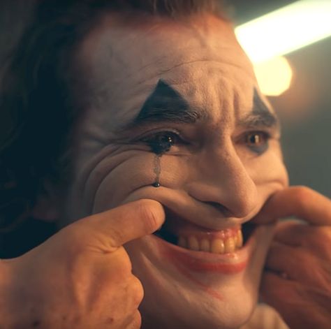 Joker (2019) Photo Joker Phoenix, Joker Smile, Smile Tattoo, Halloween Post, Joker Face, Crying Face, Joker Tattoo, Images Disney, Joker Wallpapers