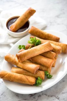 You've never really had a spring roll until you've tried a homemade one. With the quick video tutorial, you'll be a Spring Roll master in no time! Recipe Tin Eats Recipes, Meat Spring Rolls, Recipe Tin Eats, Crispy Spring Rolls, Chinese Spring Rolls, Tin Eats, Spring Rolls Recipe, Fried Spring Rolls, Rolls Easy