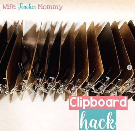 Diy Clipboard Storage, Dollar Tree Classroom, Clipboard Crafts, Binder Storage, Clipboard Decorating, Clipboard Storage, Classroom Organization Elementary, Displaying Student Work, Teacher Must Haves