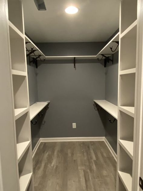 Organize His And Her Closet, Laundry Room With Walk In Closet, 5x5 Closet Design, Small Walk In Closet Ideas Square, Closet With A Dresser Inside, 5ft Closet Layout, 4 X 5 Closet Layout, Walk In Closet Built In Dresser, Simple Closet Design Layout