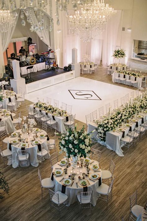 Wedding Reception Dance Floor, Knotting Hill, Wedding Table Layouts, Posh Wedding, Wedding Reception Layout, Reception Layout, Dream Wedding Reception, Dance Floor Wedding, Luxury Wedding Decor