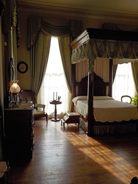 Old English Manor Bedroom, 1880s Bedroom, 1890 Bedroom, 1800 House Aesthetic, 1800s Room Aesthetic, Victorian Master Bedrooms Decor, 1890s Bedroom, Bedroom Old Style, Victorian Bedroom Interior