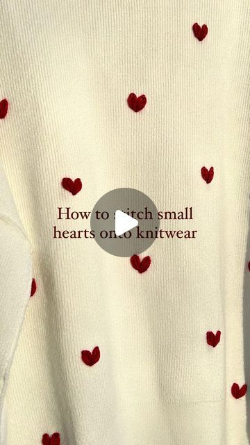 Knotty Bean Stitching Co • Hand-Embroidered Goods on Instagram: "Part 1: Little hearts tutorial! This is a beginner friendly design that you can practice on a garment that’s already in your closet. Just in time for Valentine’s Day! ❤️ 🪡 #embroiderydiy #handembroidery #tutorial #embroiderytutorial #handstitching #handstitched #fortworth #fortworthmaker #reeltutorial #diytutorial #valentinescraft #valentinesdiy #valentinesday" Tela, Cute Embroidery Ideas For Beginners, Tshirt Hand Embroidery Ideas, Heart Stiching Sewing, Hearts Embroidery Designs, Embroidering A Heart, Small Heart Embroidery Tutorial, Embroidery Stitches Heart, Embroider On Sweater