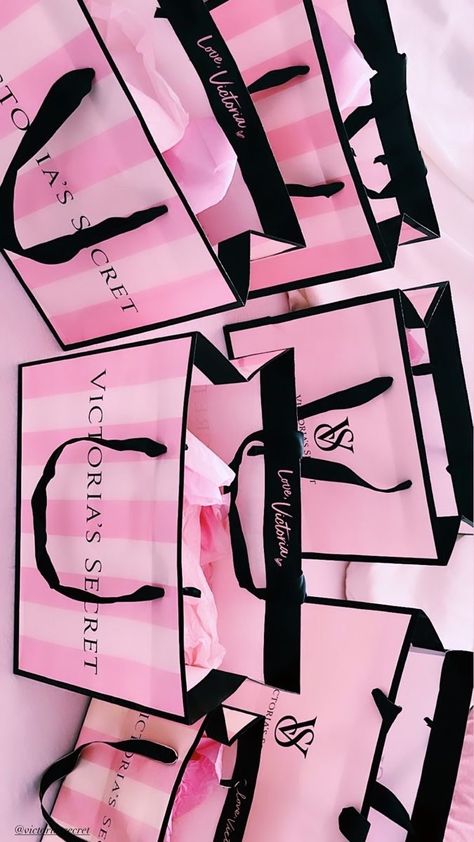 Victorias Secret Shopping Bag Aesthetic, Victorias Secret Aestethic, Victoria Secret Valentines Day, Victoria’s Secret Aesthetic, Pink Girly Things Accessories, Victoria Secret Gifts, Victoria's Secret Aesthetic, Victoria's Secret Perfume, Secret Valentine