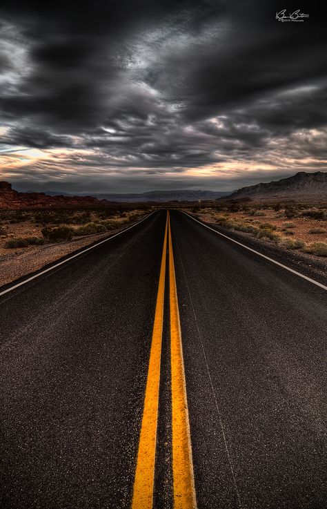 Open Road HDR Land Scapes, Lonely Road, Valley Of Fire State Park, Open Roads, Inspiring Pictures, तितली वॉलपेपर, Beautiful Roads, Valley Of Fire, Southwest Desert