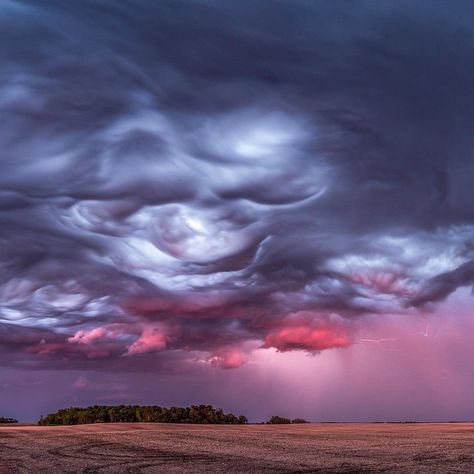 Weather’s wrath; a collection of storm images   Which is your favorite? 1, 2, 3, 4, 5, 6?   Photography by @willeadesphotography Storm Clouds, Storm Photography, Storm Images, Weather Cloud, Storm Chasing, Wild Weather, Nature Music, My Obsession, Sky And Clouds