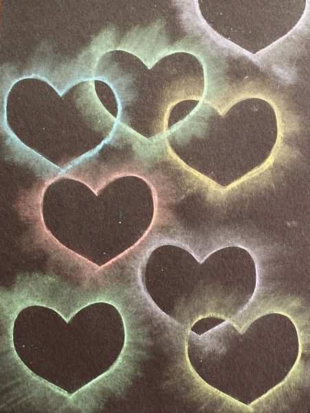 Pavement Art, Pavement Chalk Art, Street Chalk Art, Fun Chalk Art, Chalk Stencils, Valentine Art Projects, Chalk Design, Heart Collage, Chalk Wall