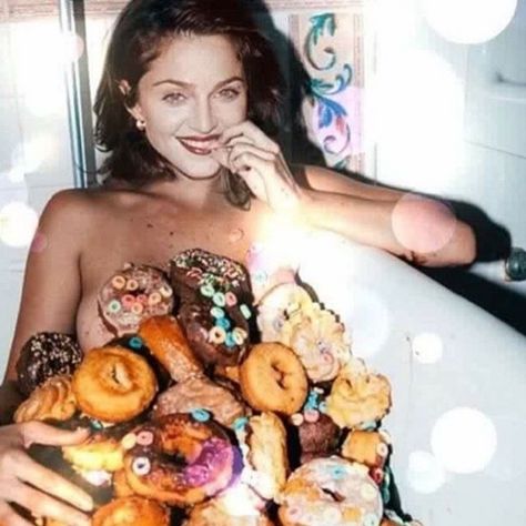 Madonna 80s, Madonna Photos, Female Musicians, E 40, Madonna, No. 2, Donuts, Instagram Post, Twitter