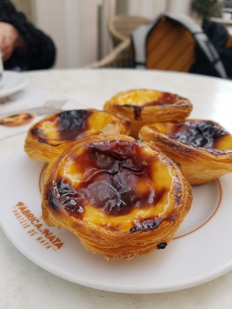 My authentic pastel de nata recipe comes straight from Lisbon where these Portuguese custard tarts are the tastiest way to start and finish the day! Custard Tart, Nata Recipe, Natas Recipe, Portuguese Custard Tarts, Portuguese Tarts, Easy Spanish Recipes, Custard Tarts, Portuguese Desserts, Famous Recipe