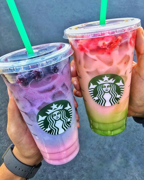 How to Order Starbucks Pink Purple Drink | POPSUGAR Celebrity Kawa Starbucks, Menu Starbucks, Minuman Starbucks, Resep Starbuck, Starbucks Secret Menu Items, Rainbow Drinks, Purple Drinks, Secret Starbucks Drinks, Secret Menu Items