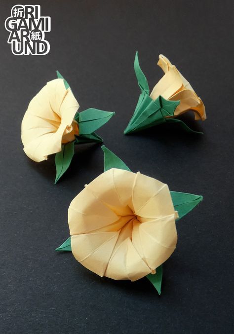 Sculpting Flowers, Origami Flowers Easy, Origami Flower Bouquet, Paper Crafts Ideas, Kusudama Origami, Paper Origami Flowers, Origami Flowers Tutorial, Origami Projects, Origami Frog