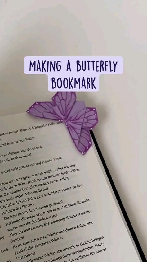 How To Make A Bookmark Butterfly, How To Do A Butterfly Bookmark, Bookmark Sticky Notes, Sticky Note Butterfly Bookmark, Cute Bookmarks Diy Butterfly, Sticky Notes Butterfly, Yarn Bookmarks Diy Easy, Oragomi Butterfly Bookmark, How To Make A Butterfly Bookmark Out Of Sticky Notes