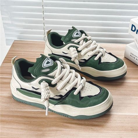 Chunky Lace Phat Sneakers - Inexperienced - Inexperienced/Cream / 43 Check more at https://howcandothis.com/manstyle/chunky-lace-phat-sneakers-inexperienced-inexperienced-cream-43/ Chunky Sneakers Outfit Street Style, Streetwear Fashion Shoes, Chunky Sneakers Outfit, Green Streetwear, Hip Hop Sneakers, 90s Sneakers, Green Trainers, Sneakers Outfit Men, White Shoes Men