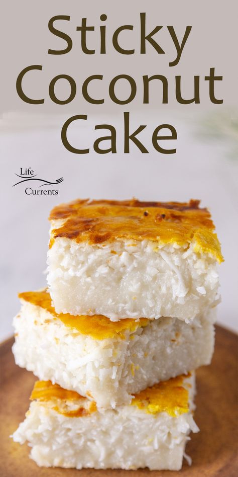 This gluten free Indonesian Sticky Coconut Cake (Wingko Babat) is a coconut filled dessert snack that’s easy to make and so delicious! Asian Desserts, Chinese Desserts, Dinner Desserts, Desserts Cake, Coconut Desserts, Think Food, Coconut Recipes, Coconut Cake, Yummy Sweets