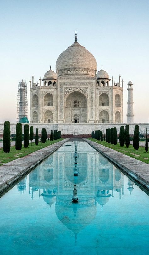 Travel to India is very popular among tourists because it features a diverse array of cultural, historical and architectural attractions. The Taj Mahal is among the most famous. Cultural Architecture, تاج محل, Travel To India, Arsitektur Masjid, The Tourist, Destination Voyage, Bhutan, Famous Places, Travel List