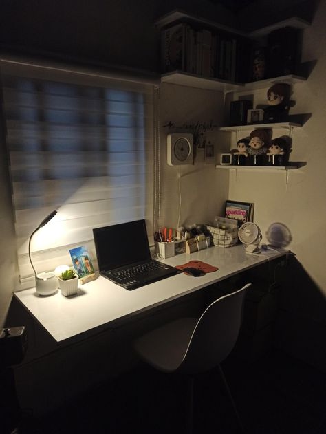 An image of desk setup, desk makeover, kpop shelf, night lamp and work from home set up Work Area Aesthetic, My Own Room Aesthetic, Boarding Room Decor, Organisation, Low Budget Room Design, Simple Dark Room Aesthetic, Low Budget Room Ideas, Low Budget Aesthetic Room, Low Budget Desk Setup