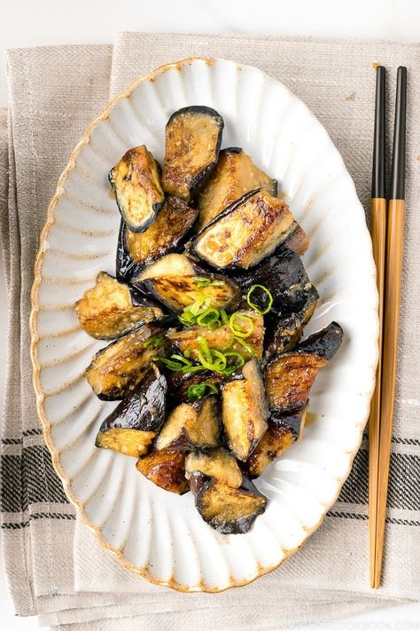 Japanese Eggplant Recipes, Eggplant Side Dishes, Miso Eggplant, Japanese Side Dish, Miso Sauce, Eggplant Recipes Easy, Simple Pantry, Easy Japanese Recipes, Pantry Ingredients